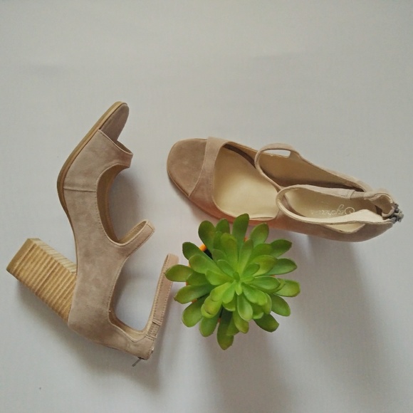 Seychelles Shoes - Gorgeous Tan Suede Seychelles